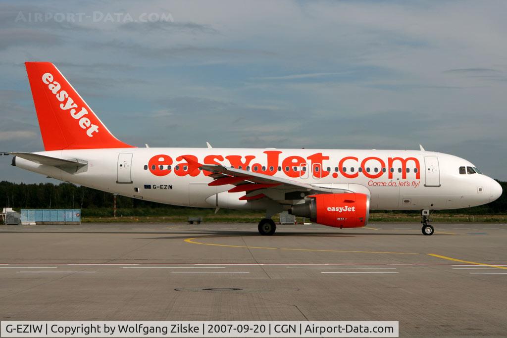 G-EZIW, 2005 Airbus A319-111 C/N 2578, visitor