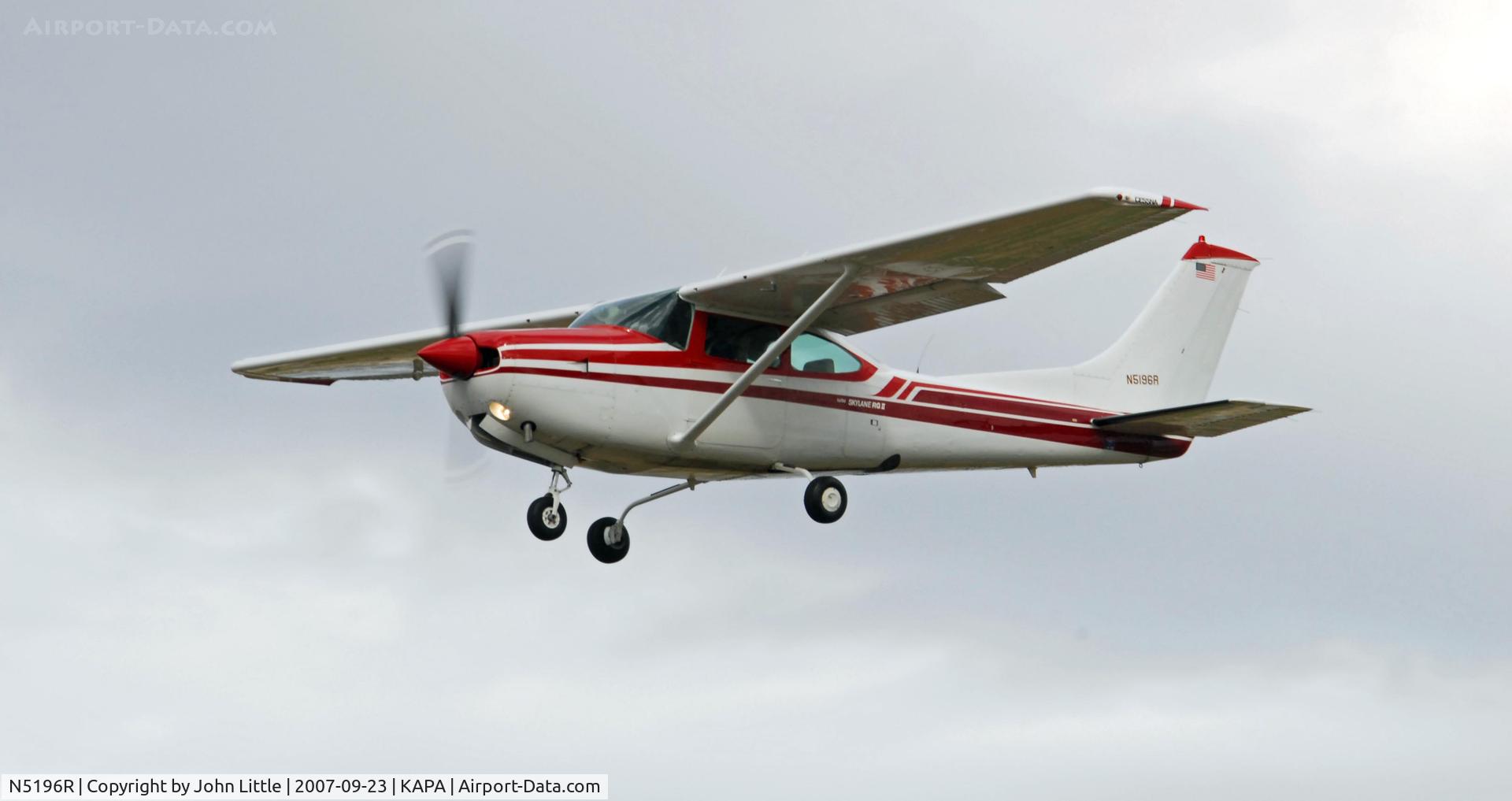 N5196R, 1978 Cessna TR182 Turbo Skylane RG C/N R18200640, Cessna doing Touch and Goes before rain moves in