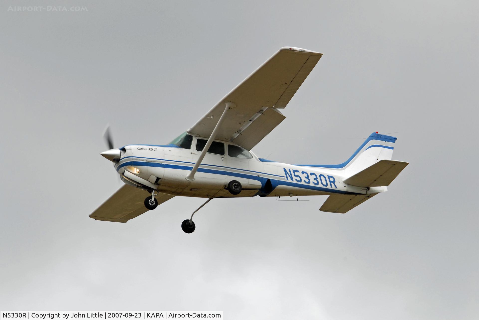 N5330R, 1979 Cessna 172RG Cutlass RG C/N 172RG0054, On Approach to 17L