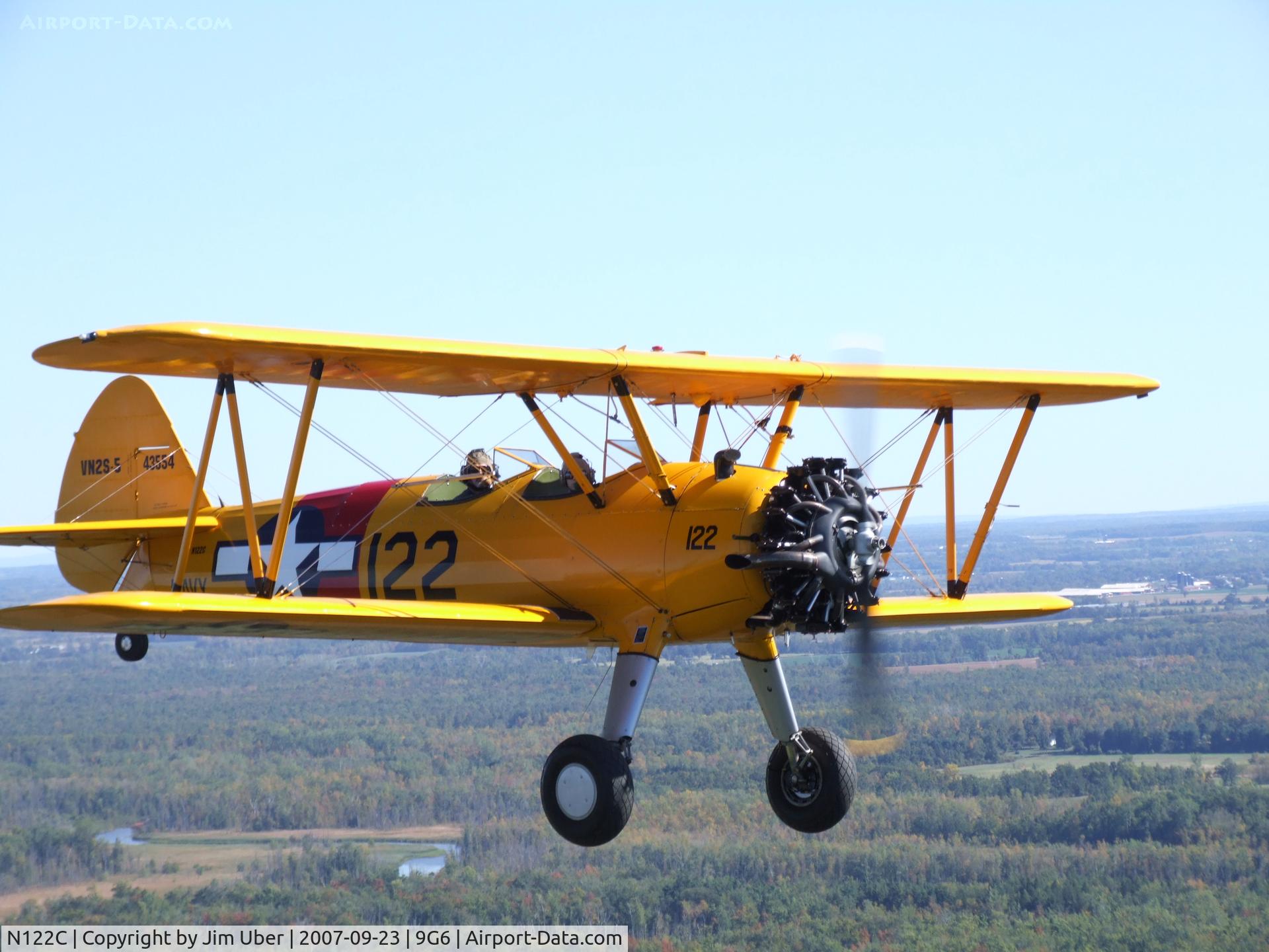 N122C, 1942 Boeing N2S-5 C/N 75-8648, Just departing Albion, NY