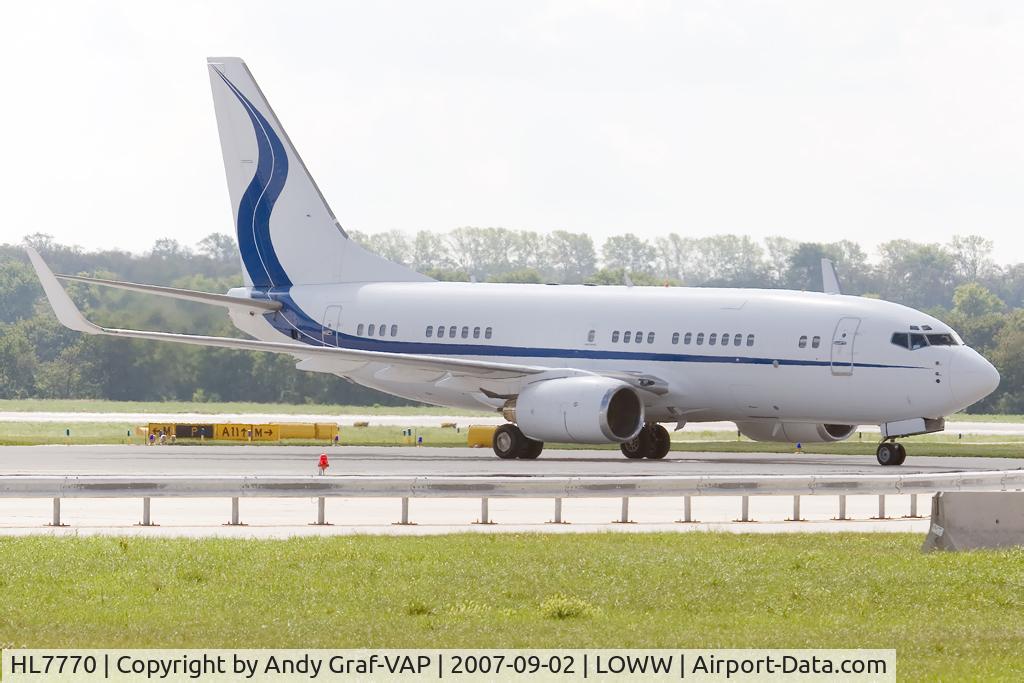 HL7770, Boeing 737-7EG BBJ C/N 32807, Samsung 737-700