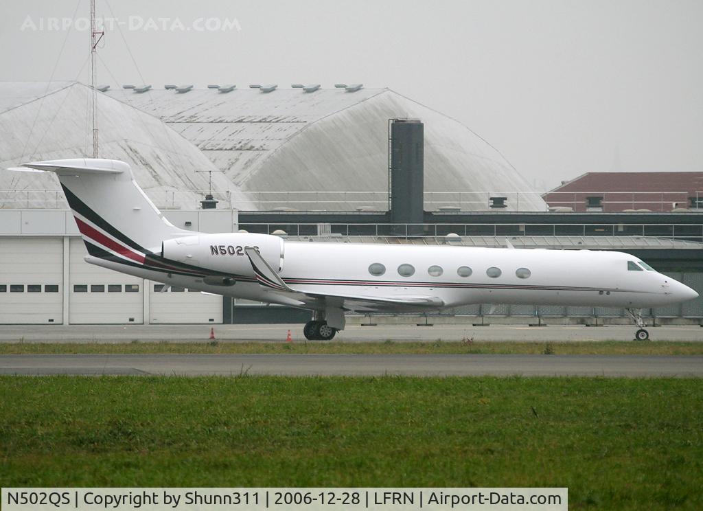 N502QS, 2000 Gulfstream Aerospace G-V C/N 601, Nice biz jet awaiting a new flight