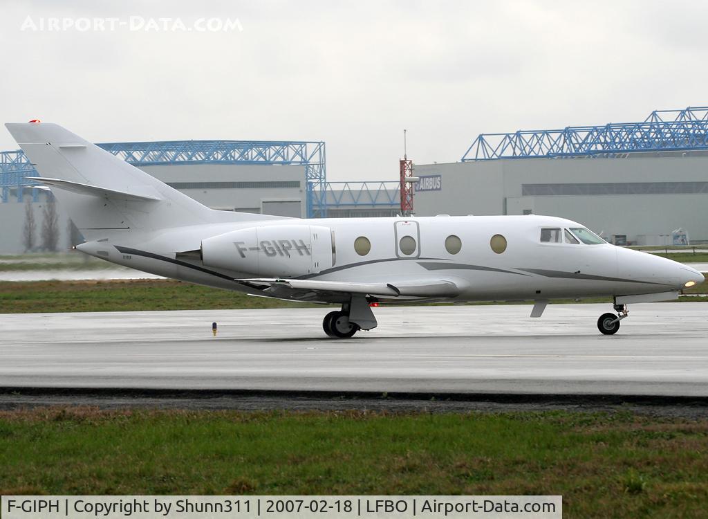 F-GIPH, Dassault Falcon 100 C/N 194, Regourd Avn new c/s... Line up rwy 14L