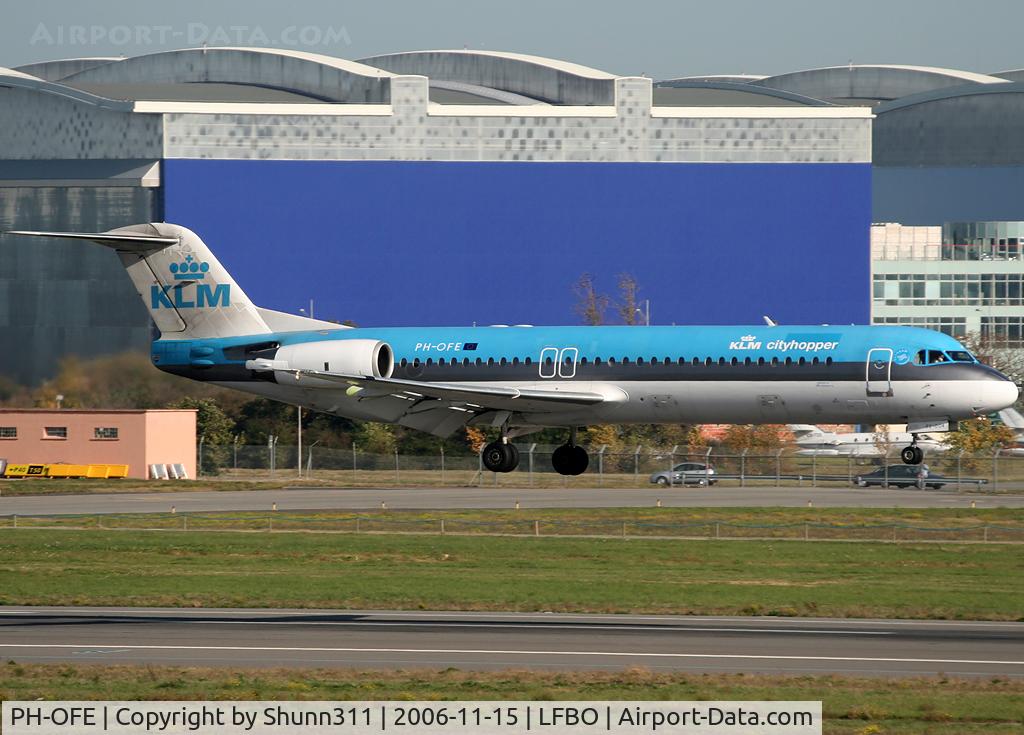 PH-OFE, 1989 Fokker 100 (F-28-0100) C/N 11260, Landing rwy 14R... Old c/s