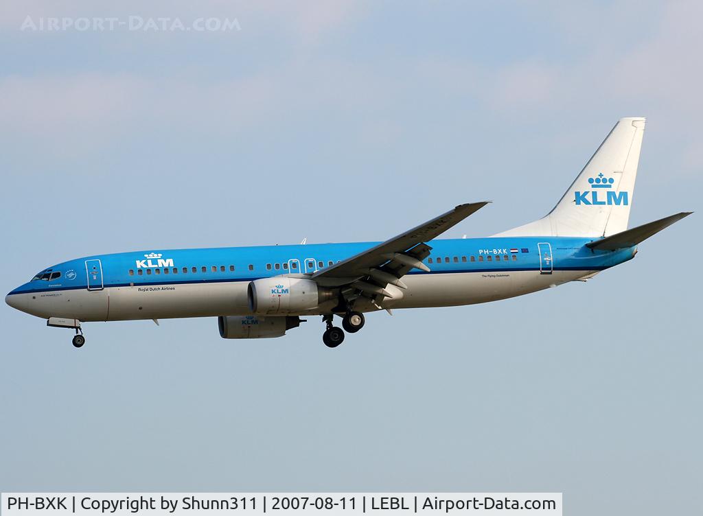 PH-BXK, 2000 Boeing 737-8K2 C/N 29598, Landing rwy 25L