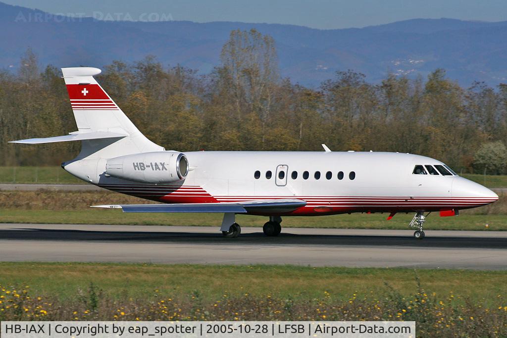HB-IAX, 1996 Dassault Falcon 2000 C/N 33, departing to ZRH