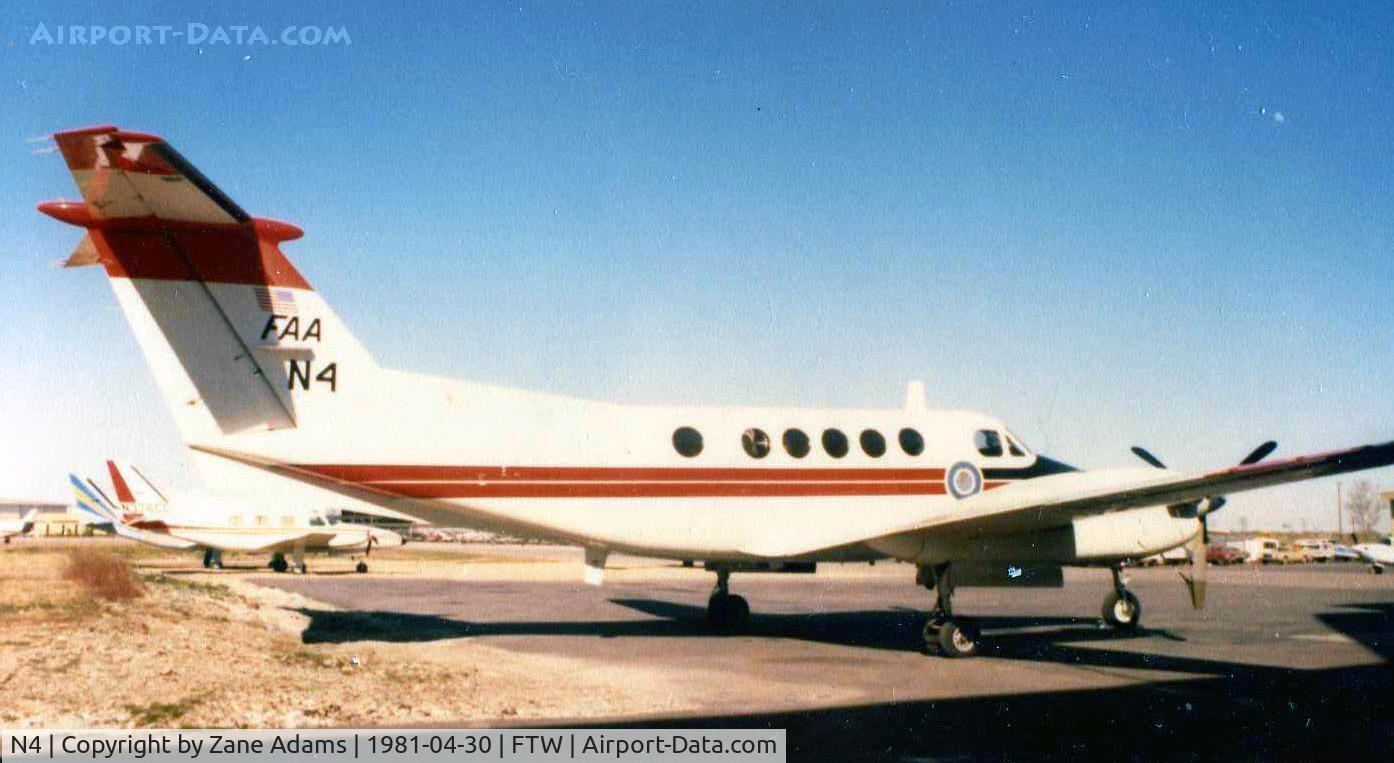 N4, 1976 Beech 200 King Air C/N BB-88, FAA Beechcraft King Air - Red
