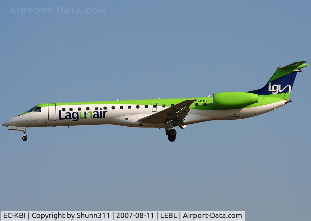 EC-KBI, 2000 Embraer EMB-145EP (ERJ-145EP) C/N 145362, Landing rwy 25L