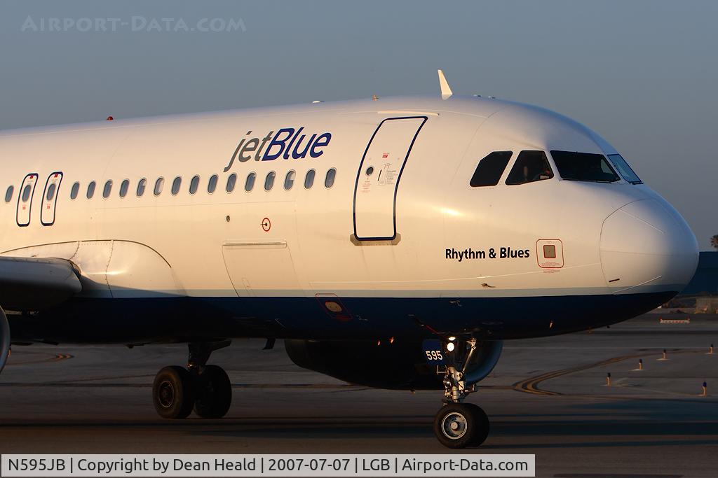 N595JB, 2004 Airbus A320-232 C/N 2286, 