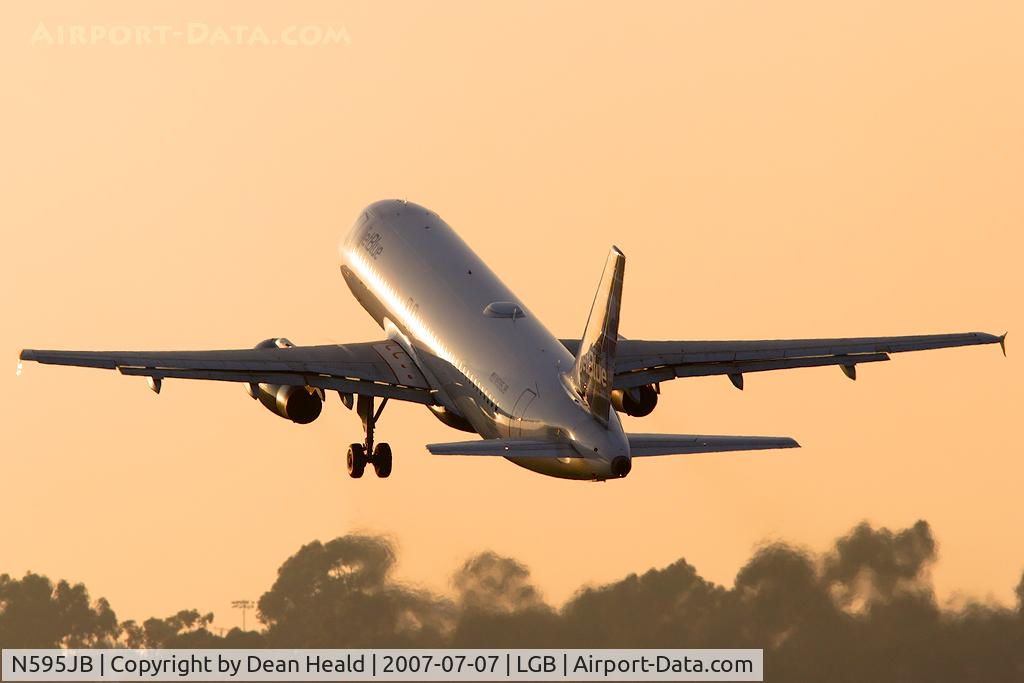 N595JB, 2004 Airbus A320-232 C/N 2286, 