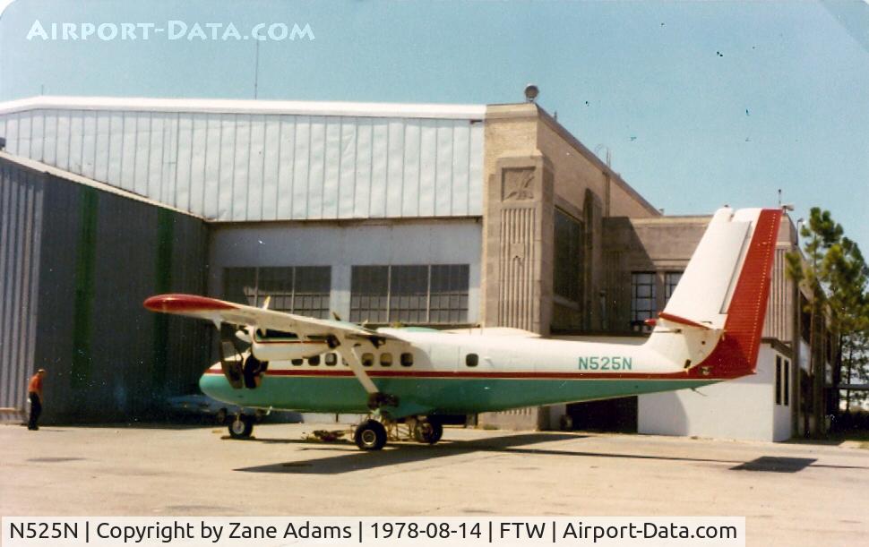N525N, De Havilland Canada DHC-6 TWIN OTTER C/N 92, On the ramp at Meacham Field