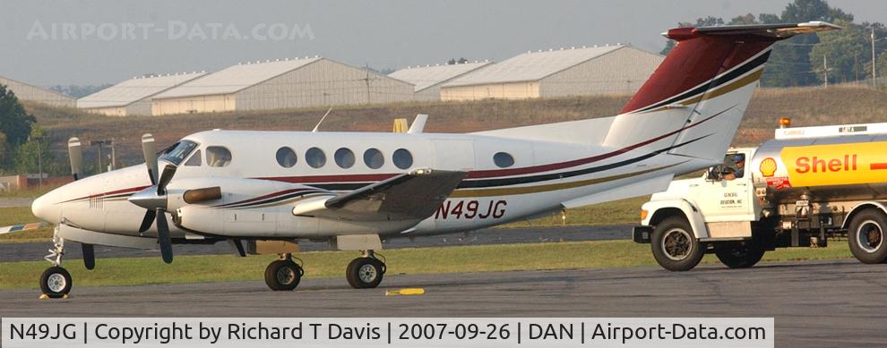 N49JG, 1981 Beech B200 King Air C/N BB-884, 1981 Beech B200 in Danville Va. about to be refueled as Guy pulls the truck around.