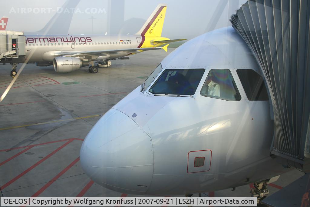 OE-LOS, 2001 Airbus A321-231 C/N 1487, leaving the plane...