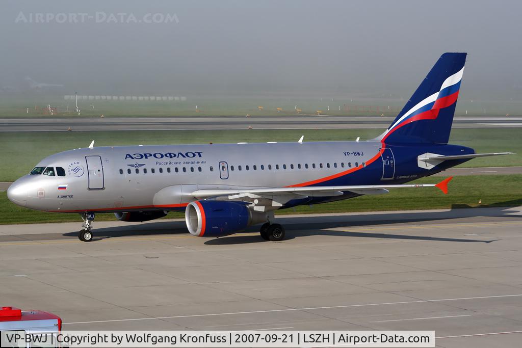 VP-BWJ, 2004 Airbus A319-111 C/N 2179, viewed from Observation Deck @ ZRH