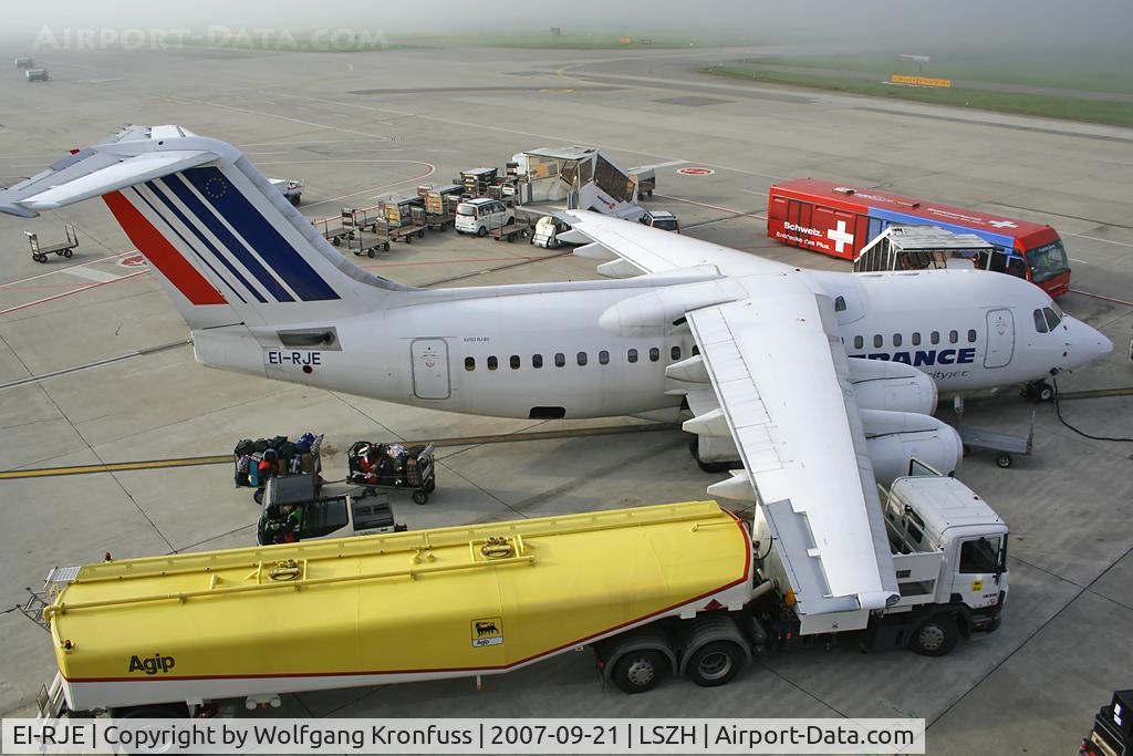 EI-RJE, 1998 BAE Systems Avro 146-RJ85 C/N E.2335, beeing serviced...