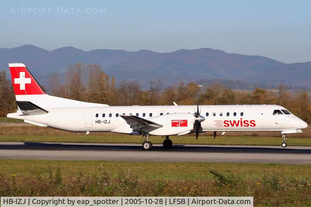 HB-IZJ, 1995 Saab 2000 C/N 2000-015, landing on rwy 16