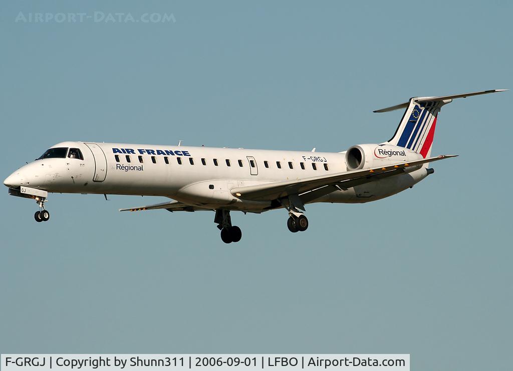 F-GRGJ, 1999 Embraer EMB-145EU (ERJ-145EU) C/N 145297, Landing rwy 14R