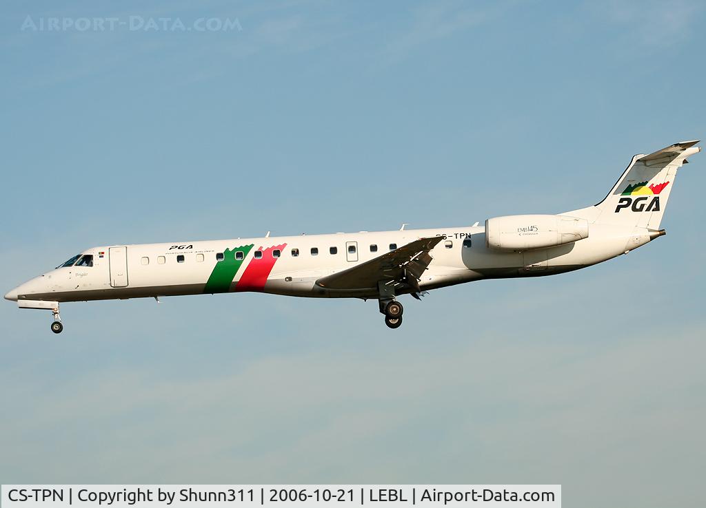 CS-TPN, 1998 Embraer EMB-145EP (ERJ-145EP) C/N 145099, Landing rwy 25L