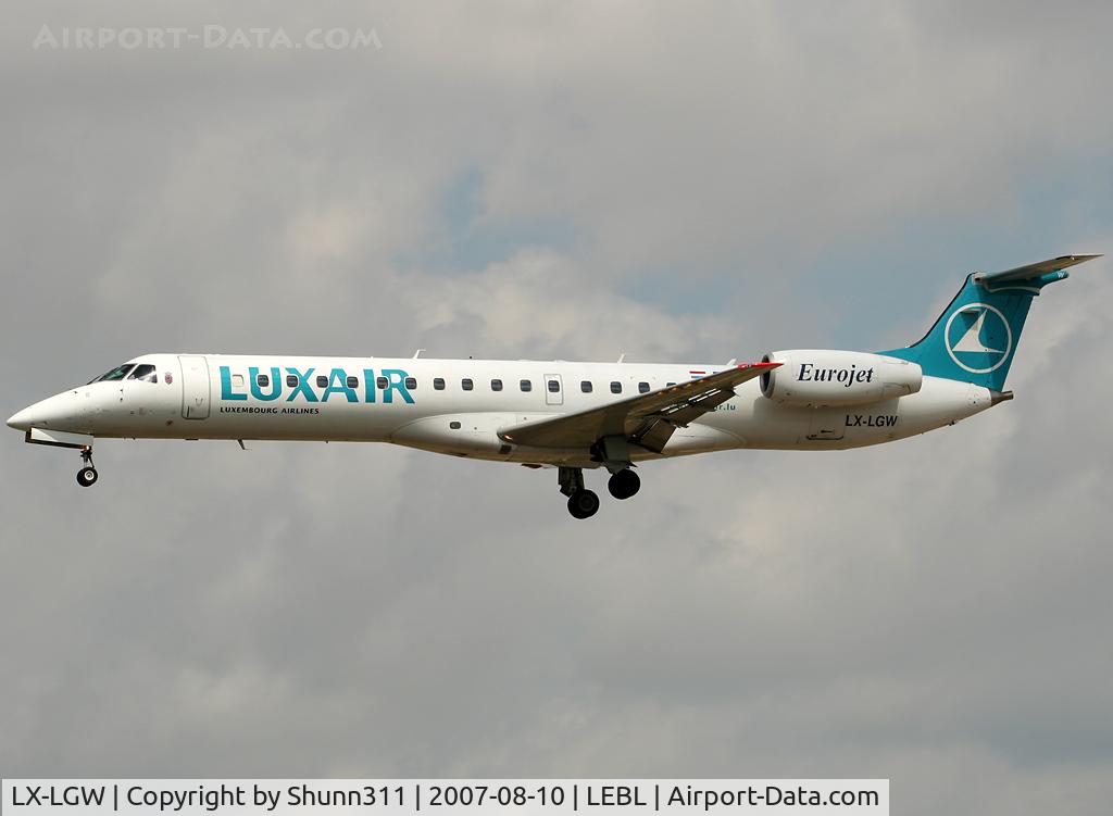 LX-LGW, 1999 Embraer EMB-145LU (ERJ-145LU) C/N 145135, Landing rwy 25L