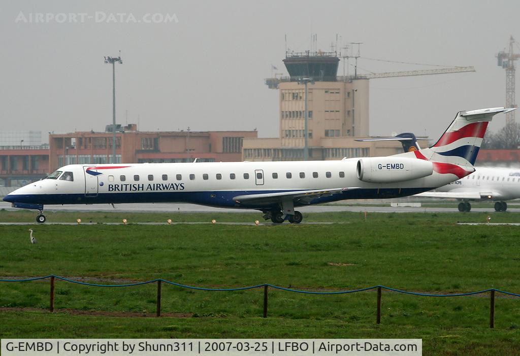G-EMBD, 1998 Embraer EMB-145EU (ERJ-145EU) C/N 145039, Line up rwy 32R for departure