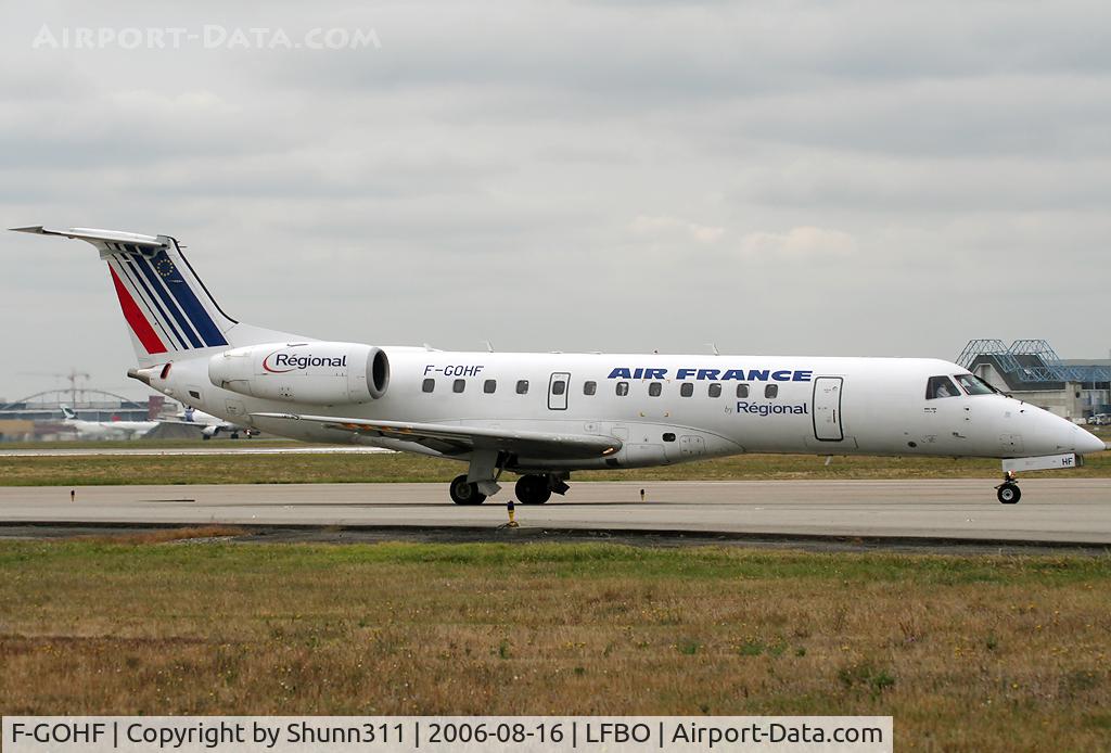 F-GOHF, 2000 Embraer ERJ-135ER (EMB-135ER) C/N 145347, Lining up rwy 14L for departure