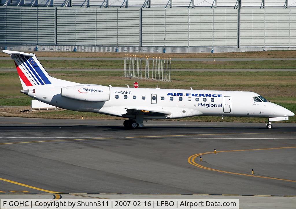 F-GOHC, 2000 Embraer ERJ-135ER (EMB-135ER) C/N 145243, Ready to take off rwy 14R