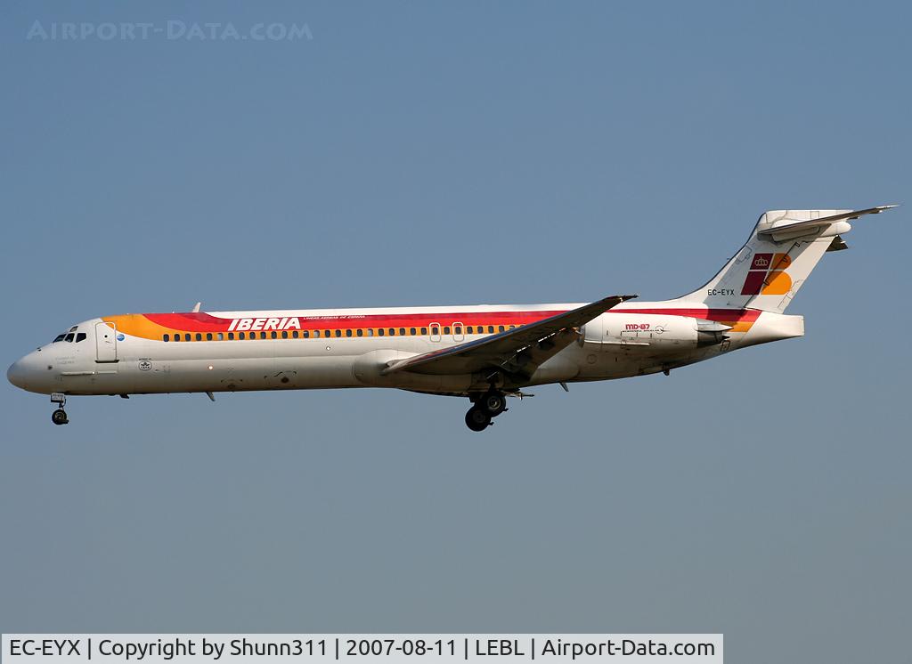 EC-EYX, 1990 McDonnell Douglas MD-87 (DC-9-87) C/N 49839, Landing rwy 25L