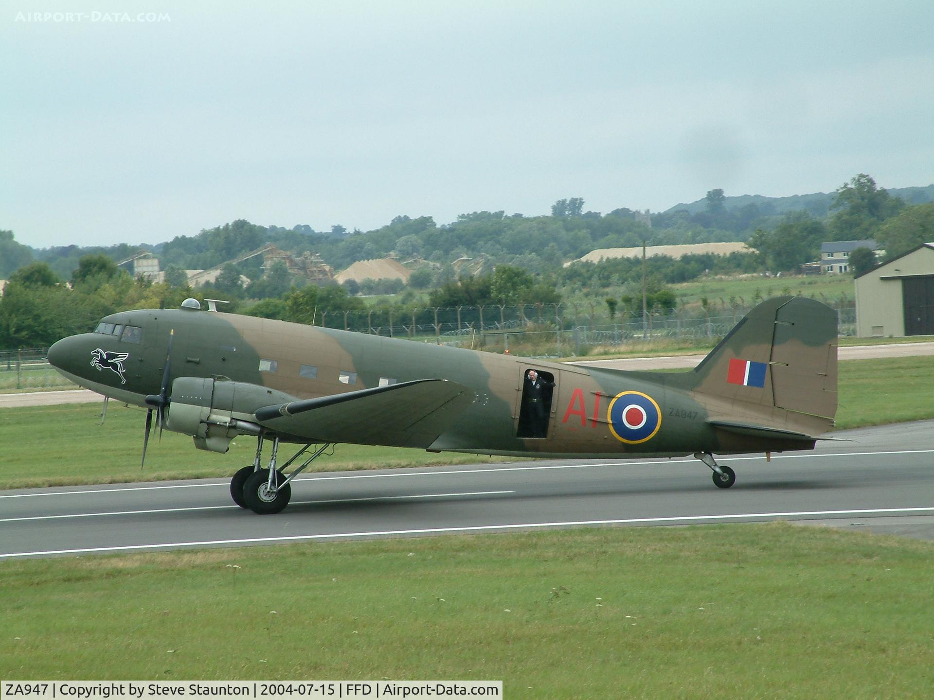 ZA947, 1943 Douglas C-47A-60-DL Dakota III C/N 10200, Royal International Air Tattoo 2004