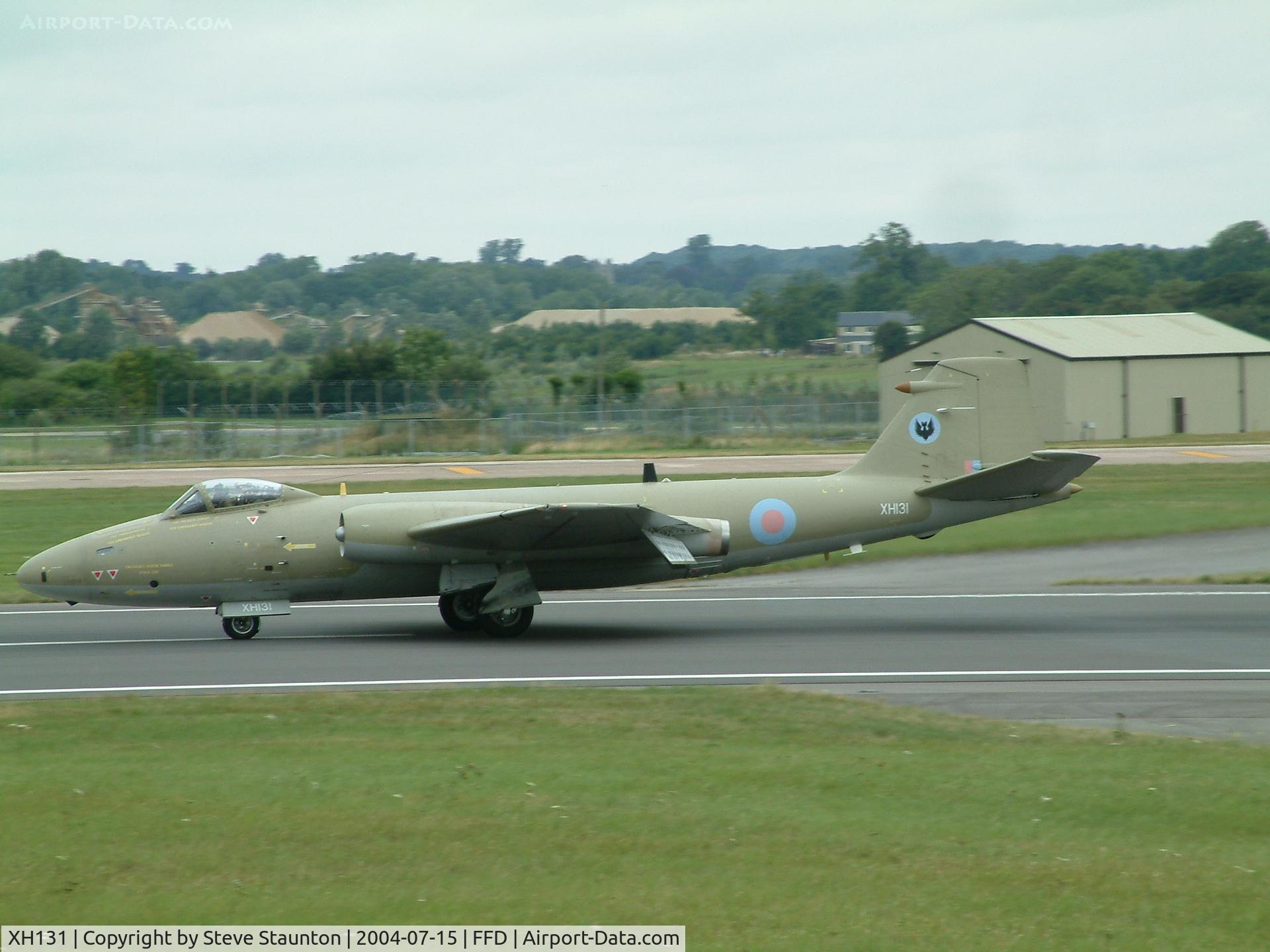 XH131, English Electric Canberra PR.9 C/N SH1721, Royal International Air Tattoo 2004
