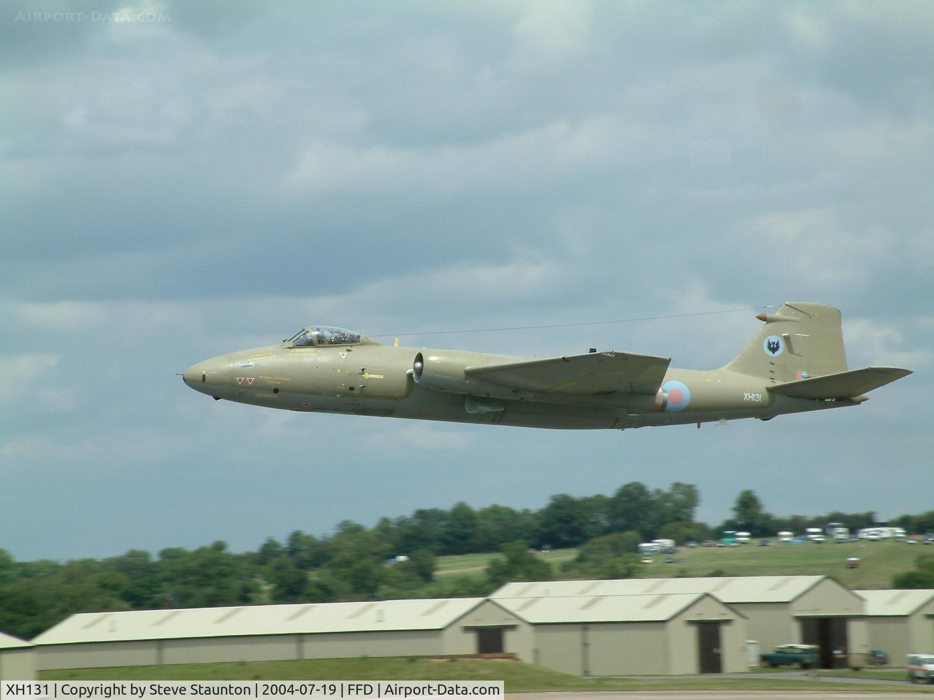 XH131, English Electric Canberra PR.9 C/N SH1721, Royal International Air Tattoo 2004
