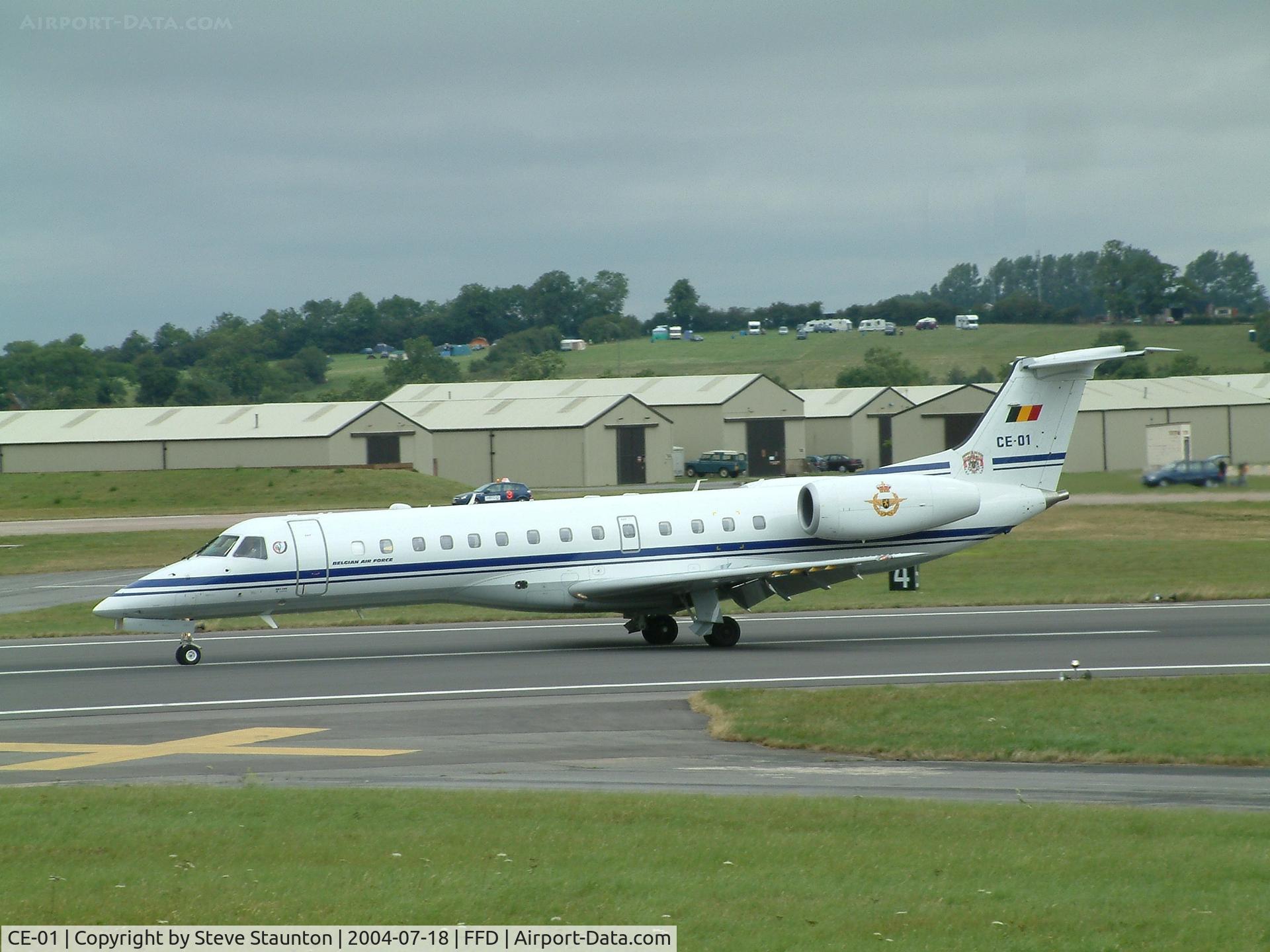 CE-01, 2001 Embraer ERJ-135LR (EMB-135LR) C/N 145449, Royal International Air Tattoo 2004