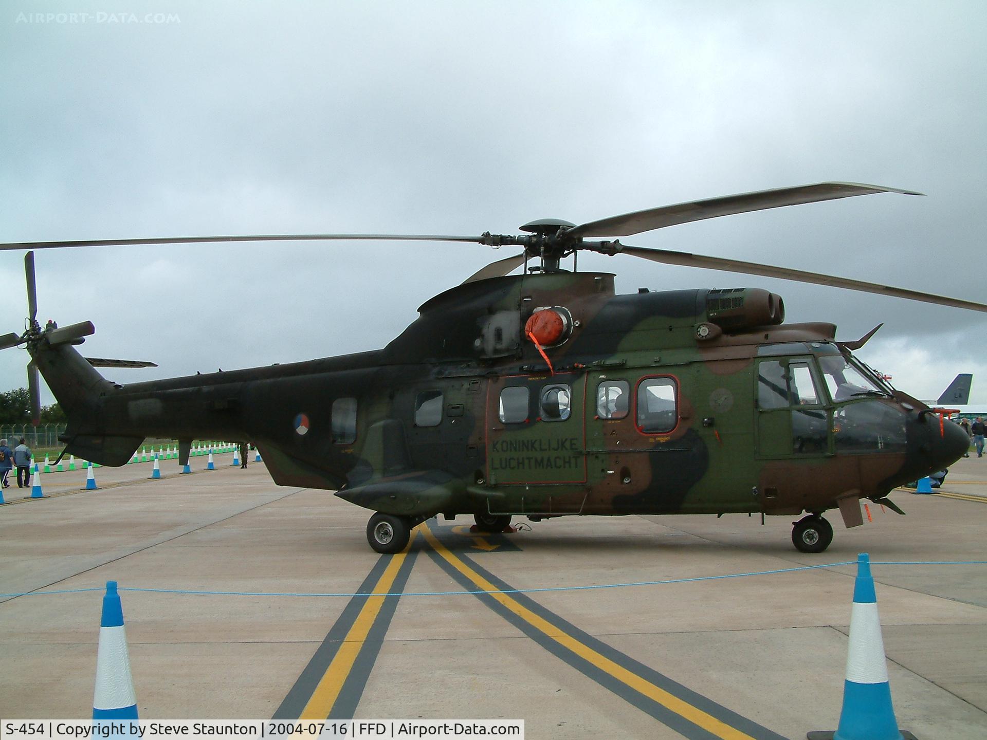 S-454, Eurocopter AS-532U2 Cougar C/N 2454, Royal International Air Tattoo 2004