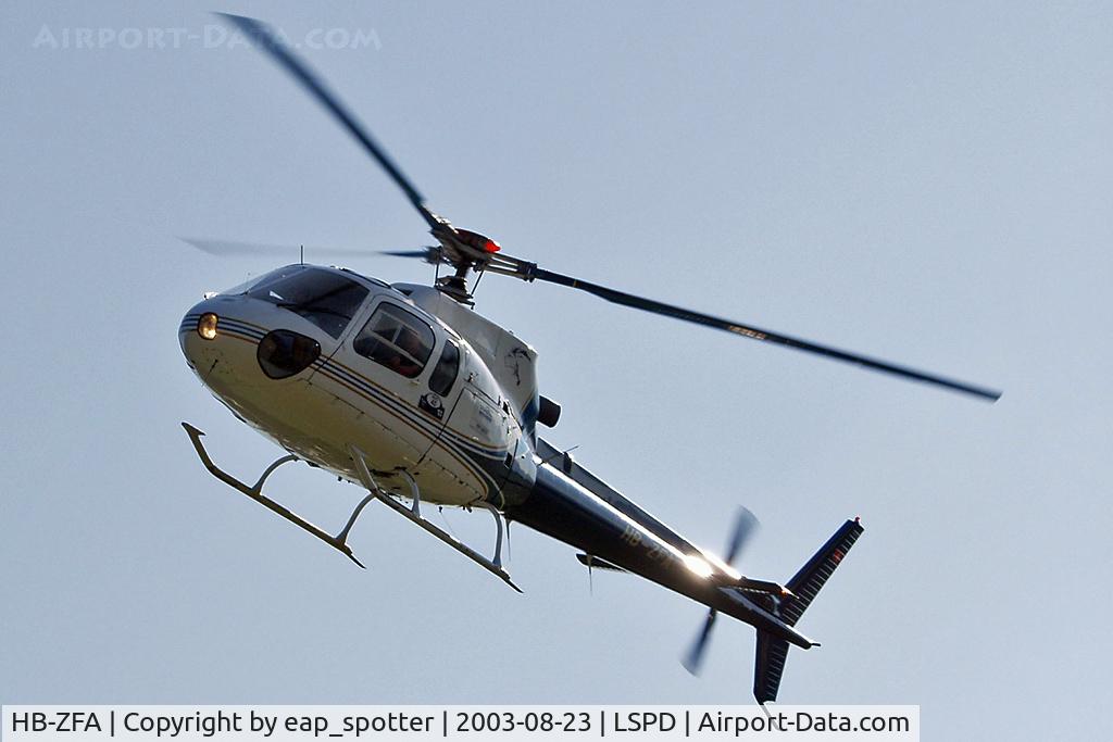 HB-ZFA, Eurocopter AS-350B-3 Ecureuil Ecureuil C/N 1594, airdisplay 2003 Dittingen