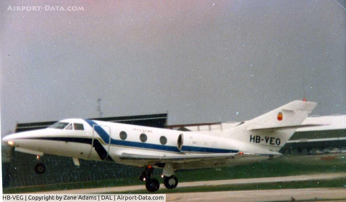 HB-VEG, 1976 Dassault Falcon 10 C/N 70, Taking off at Love Field
