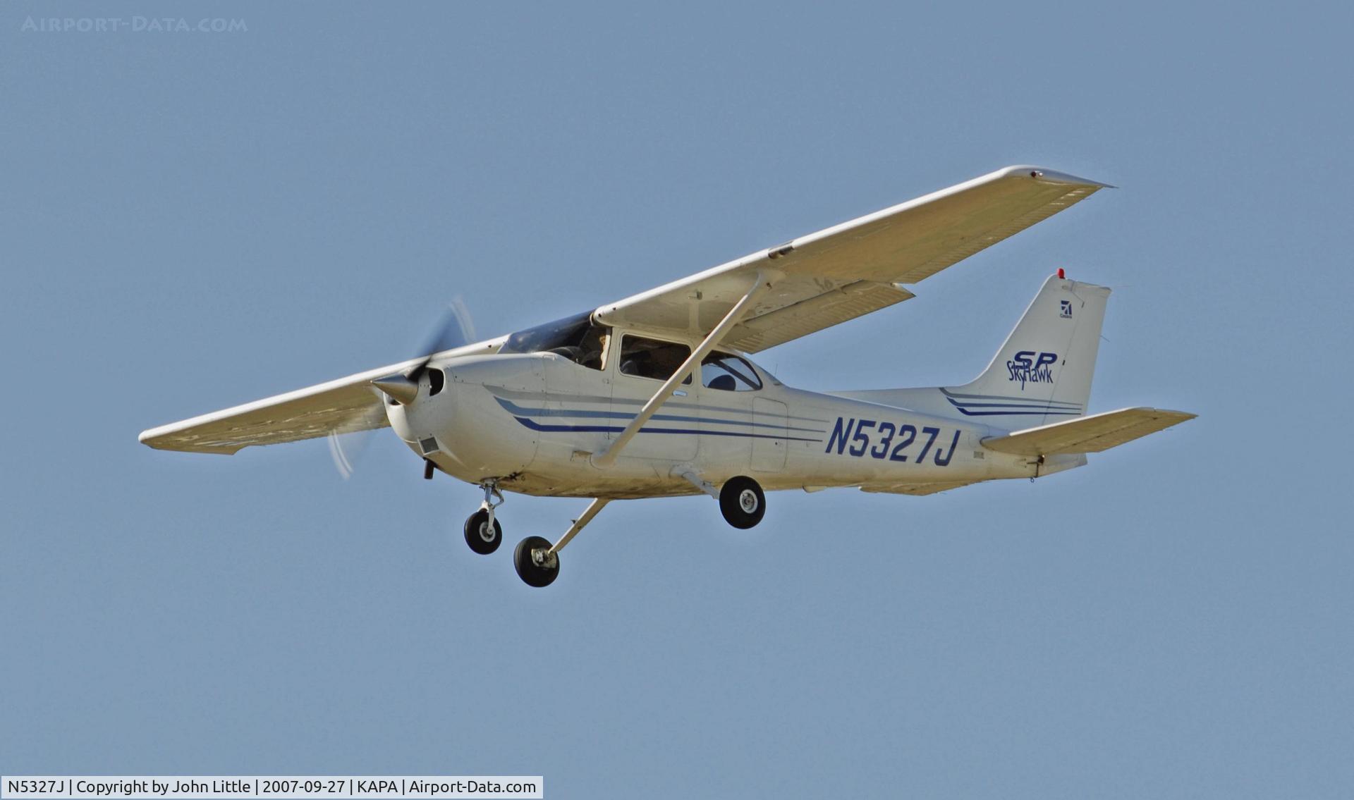 N5327J, 2003 Cessna 172S C/N 172S9356, Approach to 17L