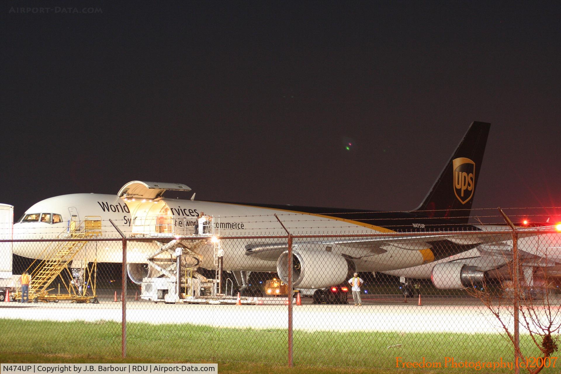 N474UP, 1999 Boeing 757-24APF C/N 28844, Nice aircraft
