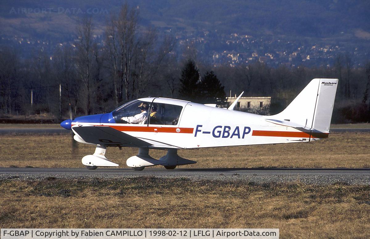 F-GBAP, Robin DR-400-108  Dauphin 2+2 C/N 1302, Grenoble Le Versoud