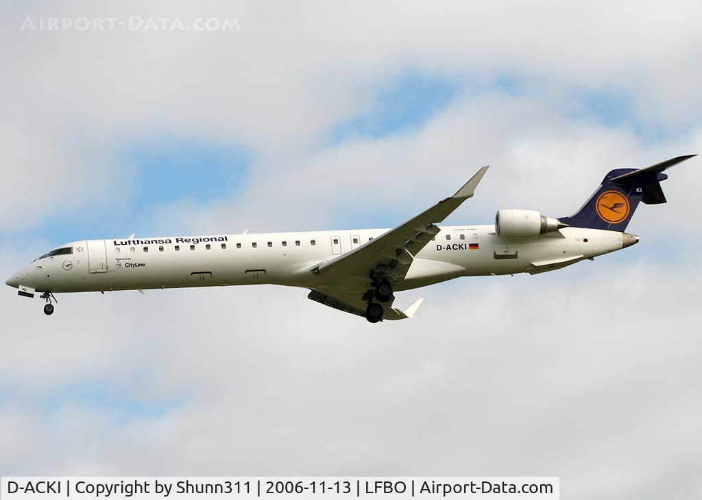 D-ACKI, 2006 Bombardier CRJ-900LR (CL-600-2D24) C/N 15088, Landing rwy 32L