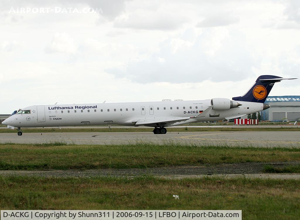 D-ACKG, 2006 Bombardier CRJ-900LR (CL-600-2D24) C/N 15084, Taxiing to the terminal