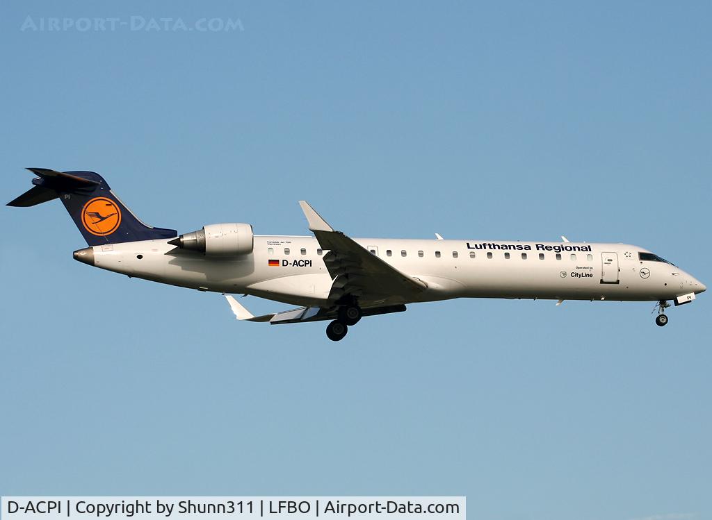 D-ACPI, 2002 Canadair CRJ-701ER (CL-600-2C10) Regional Jet C/N 10046, Landing rwy 14R
