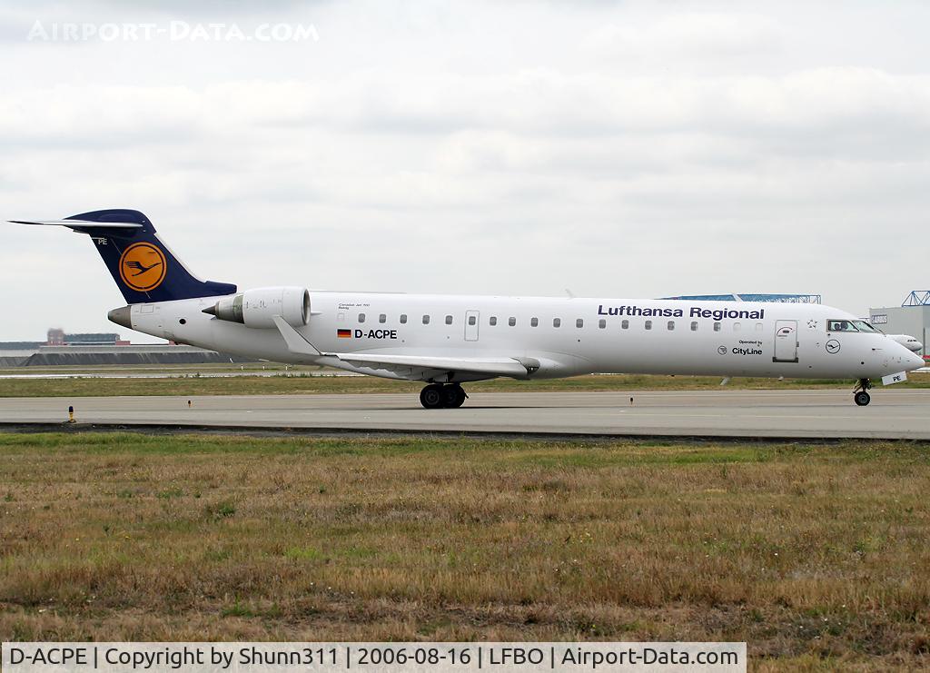 D-ACPE, 2001 Bombardier CRJ-701ER (CL-600-2C10) Regional Jet C/N 10027, Line up rwy 14L for take off
