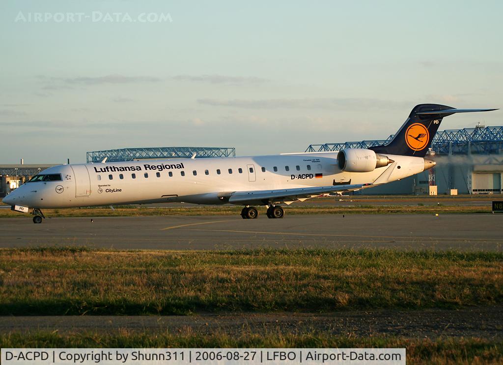 D-ACPD, 2001 Canadair CRJ-701ER (CL-600-2C10) Regional Jet C/N 10015, Taxiing to the terminal