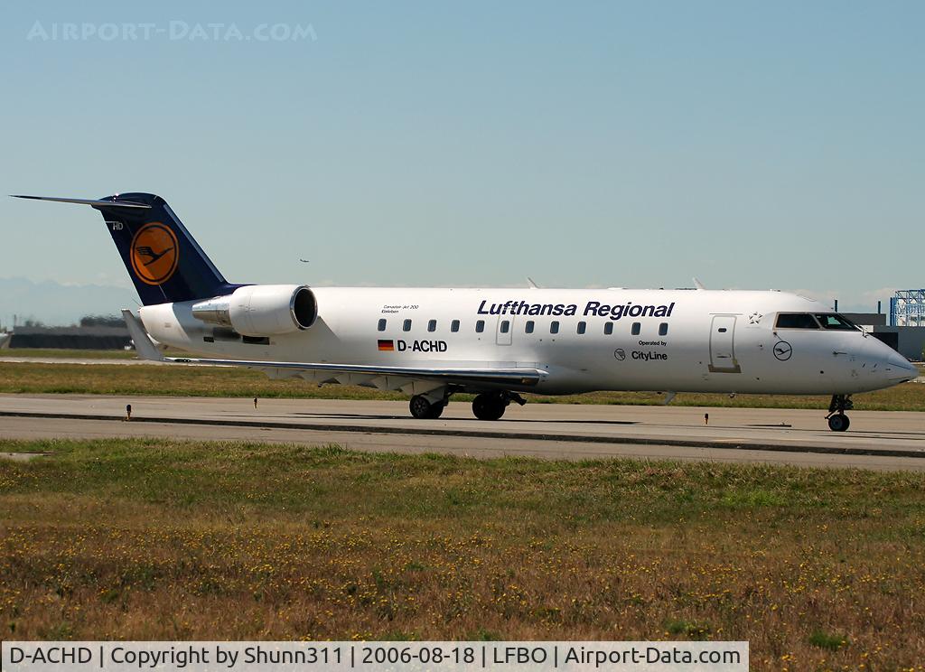 D-ACHD, 2000 Canadair CRJ-200LR (CL-600-2B19) C/N 7403, Taxiing to take off rwy 14L