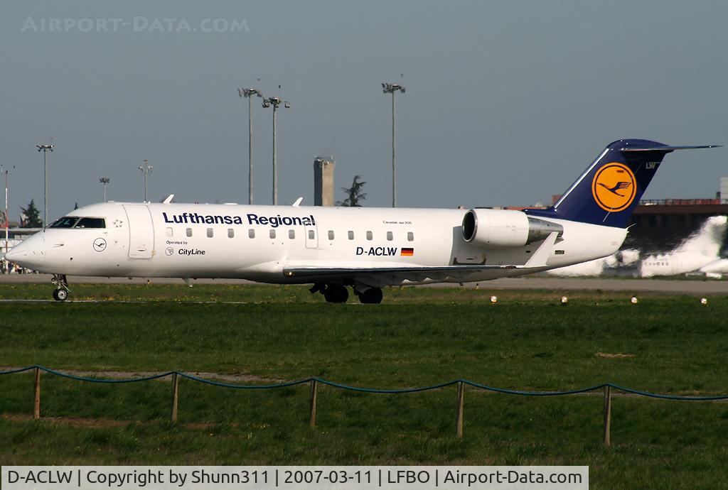D-ACLW, 1996 Canadair CRJ-200LR (CL-600-2B19) C/N 7114, Line up rwy 14R for take off