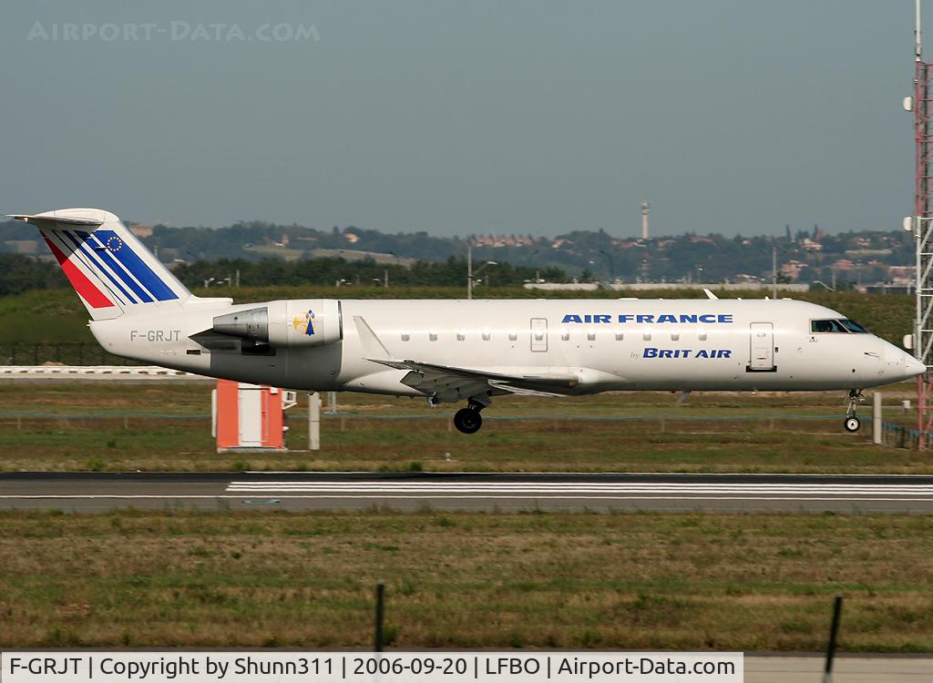 F-GRJT, 2000 Canadair CRJ-100ER (CL-600-2B19) C/N 7389, Landing rwy 14R