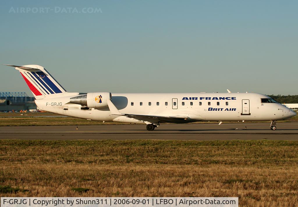 F-GRJG, 1996 Canadair CRJ-100ER (CL-600-2B19) C/N 7143, Taxiing to take off rwy 14L