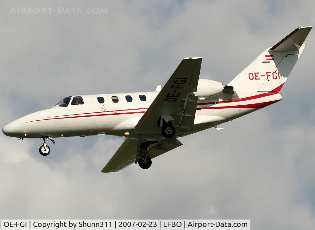 OE-FGI, 1998 Cessna 525 CitationJet C/N 525-0254, Landing rwy 32L