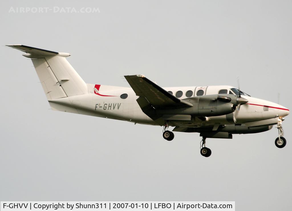 F-GHVV, 1980 Beech 200 Super King Air C/N BB-676, Landing rwy 14R