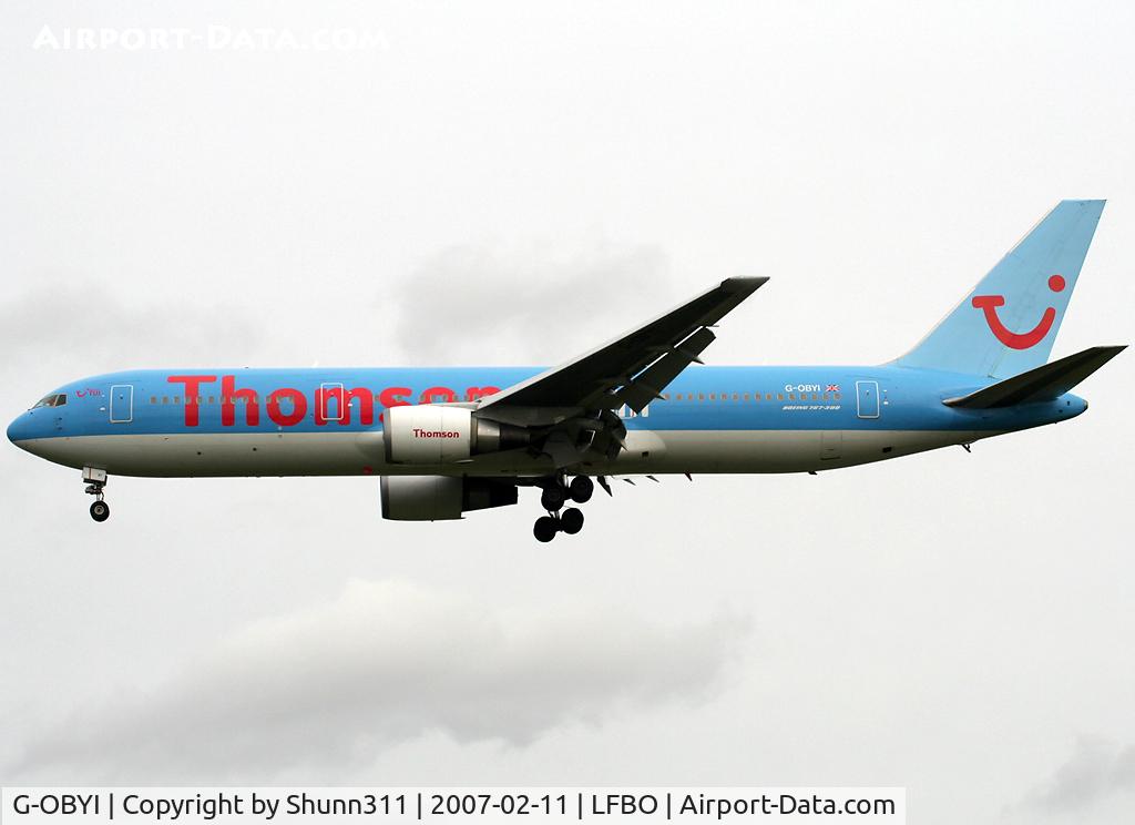 G-OBYI, 2000 Boeing 767-304/ER C/N 29138, Landing rwy 32L