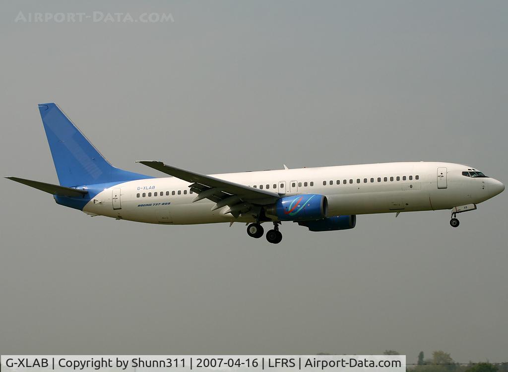 G-XLAB, 1998 Boeing 737-8Q8 C/N 28218, Landing rwy 03